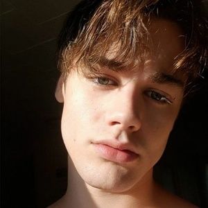 Meet your Posher, Colin